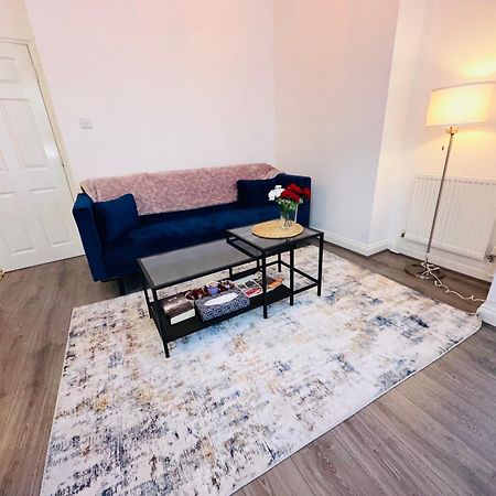 A Modern 2 Bedroom Seaside Apartment Хейстингс Екстериор снимка