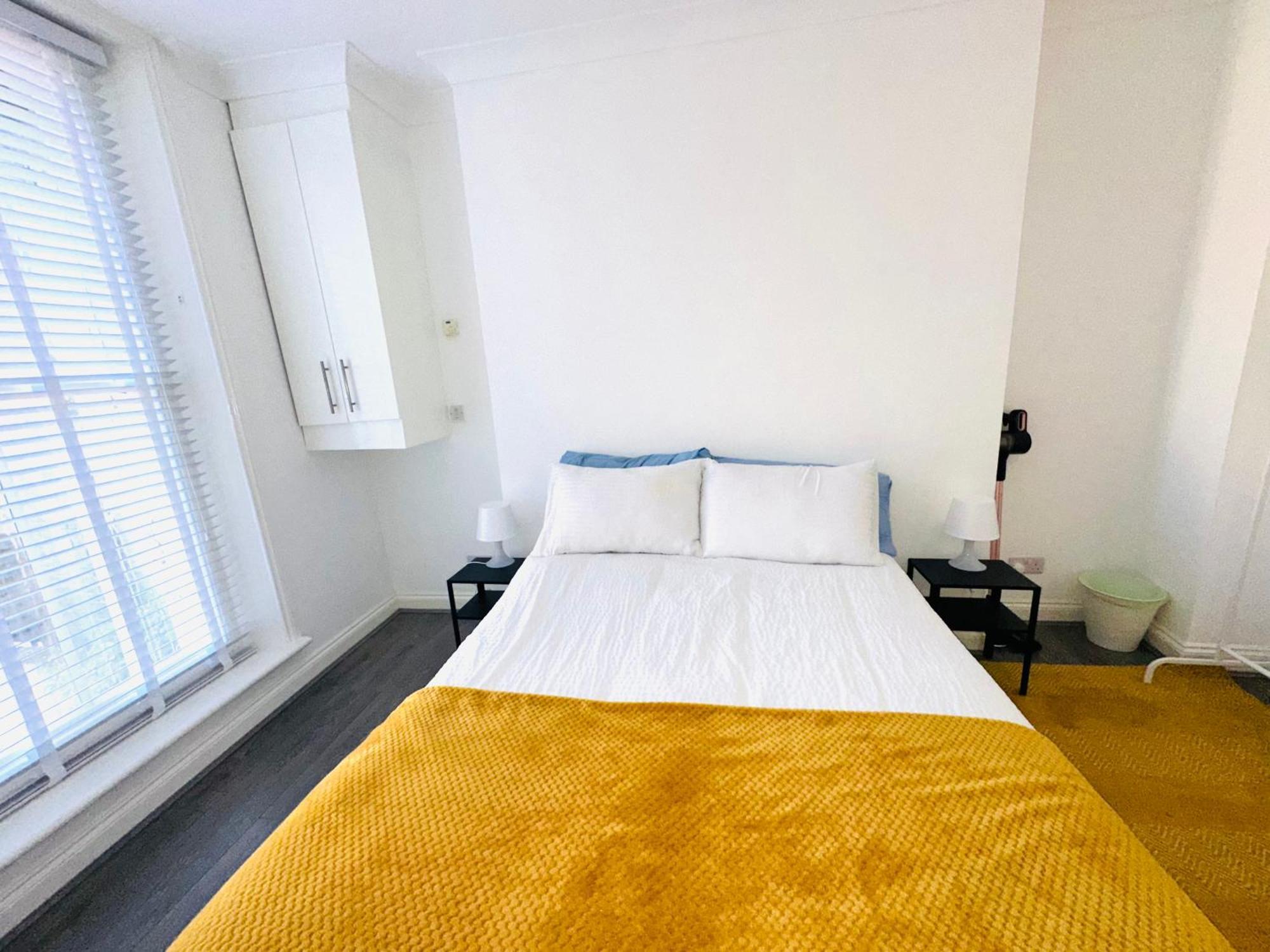 A Modern 2 Bedroom Seaside Apartment Хейстингс Екстериор снимка